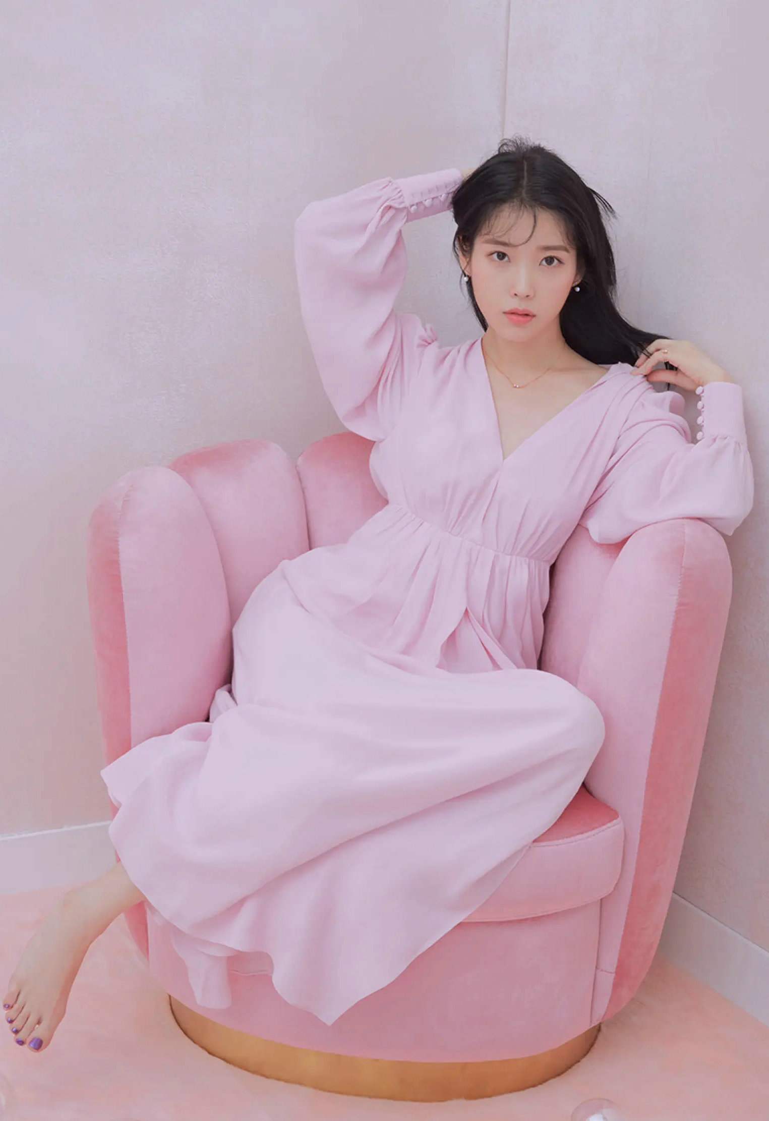 李知恩｜高清壁纸｜五官很平凡整体却很惊艳