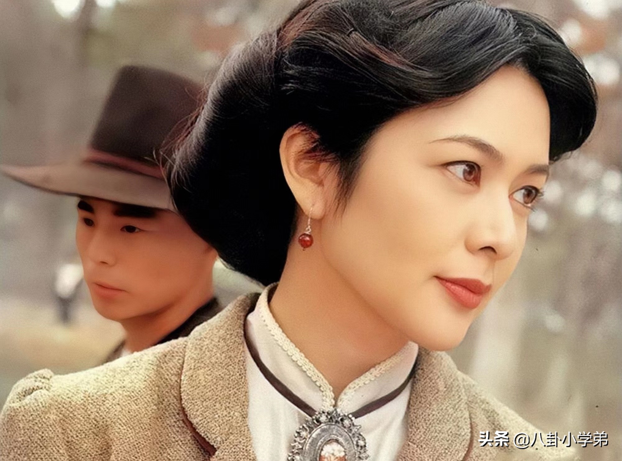 “不老女神”跌落神坛，年过50岁装少女，整容P图一个比一个厉害