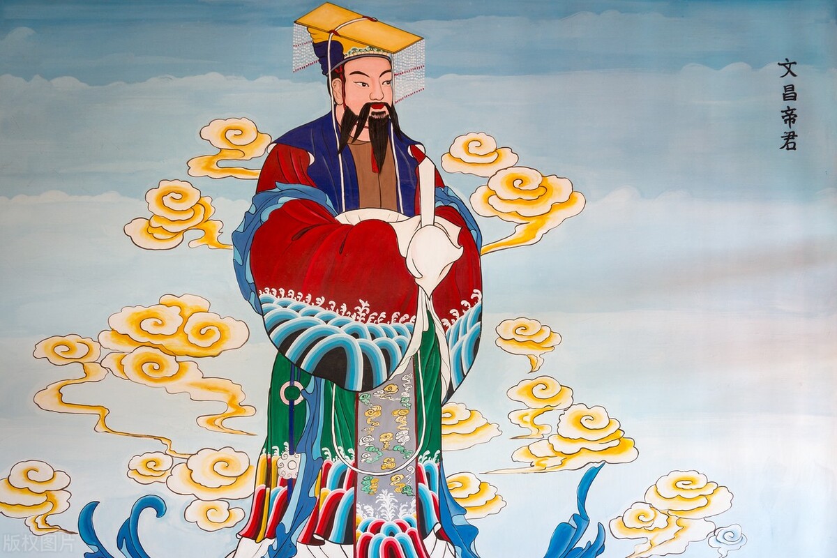 农历二月初三,是民俗传说文昌帝君(文昌星)的生日,这位民间"尊神"被