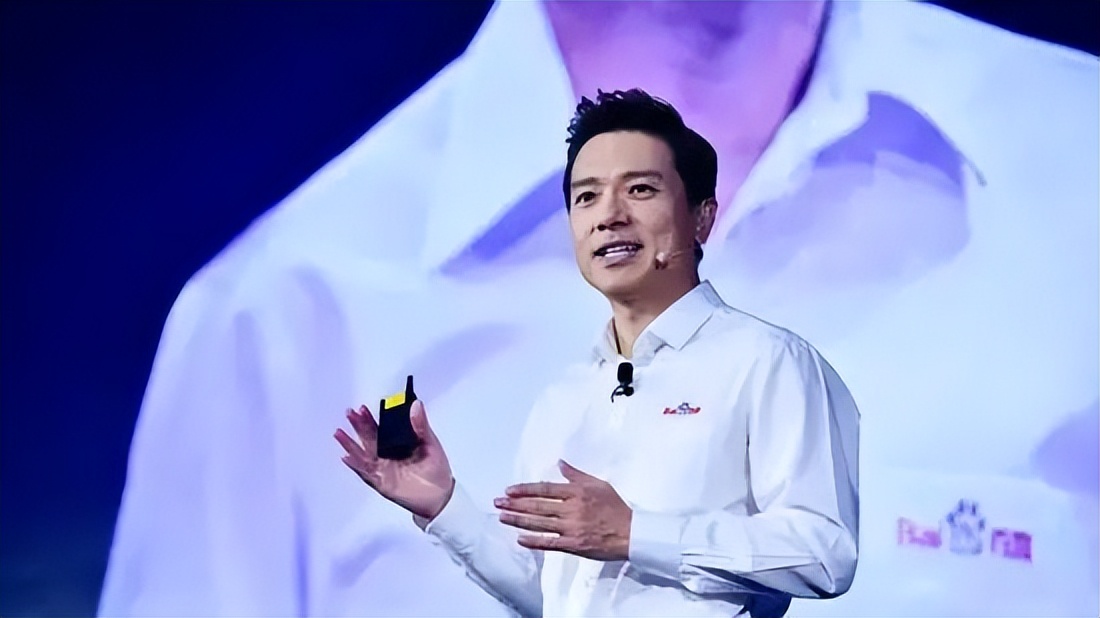 百度李彦宏：我不造车，只造汽车机器人