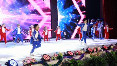 濰坊瀚聲學(xué)校2022年元旦晚會(圖30) 濰坊瀚聲學(xué)校2022年元旦晚會(圖30)