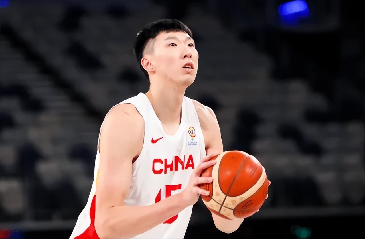 wnba和cba哪个厉害(WNBA全明星开打！韩旭亮相三分大赛，女篮全面领先男篮，差距太大)