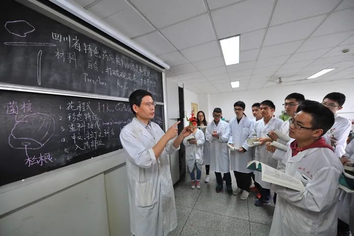 倒计时1天，高考加油！四川大学已准备好，等你赴约！