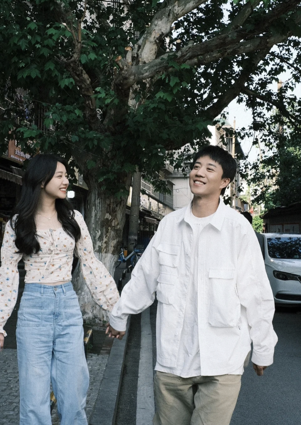 “蒋孝话CP”分隔两地，粉丝喊话想看恋爱日常，陈孝良机智回复