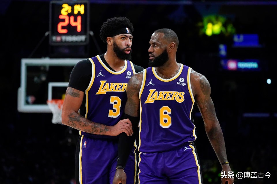 nba双人组有哪些(媒体评NBA现役10大双人组合：杜兰特哈登居首，健康詹眉仍是前三)