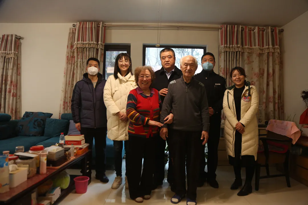 「三送一访 平安过年」西安新城公安:点滴汇聚感动