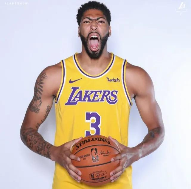 nba顶级球员有哪些(NBA现役球员历史地位排名前十五 甜瓜浓眉未进前十)