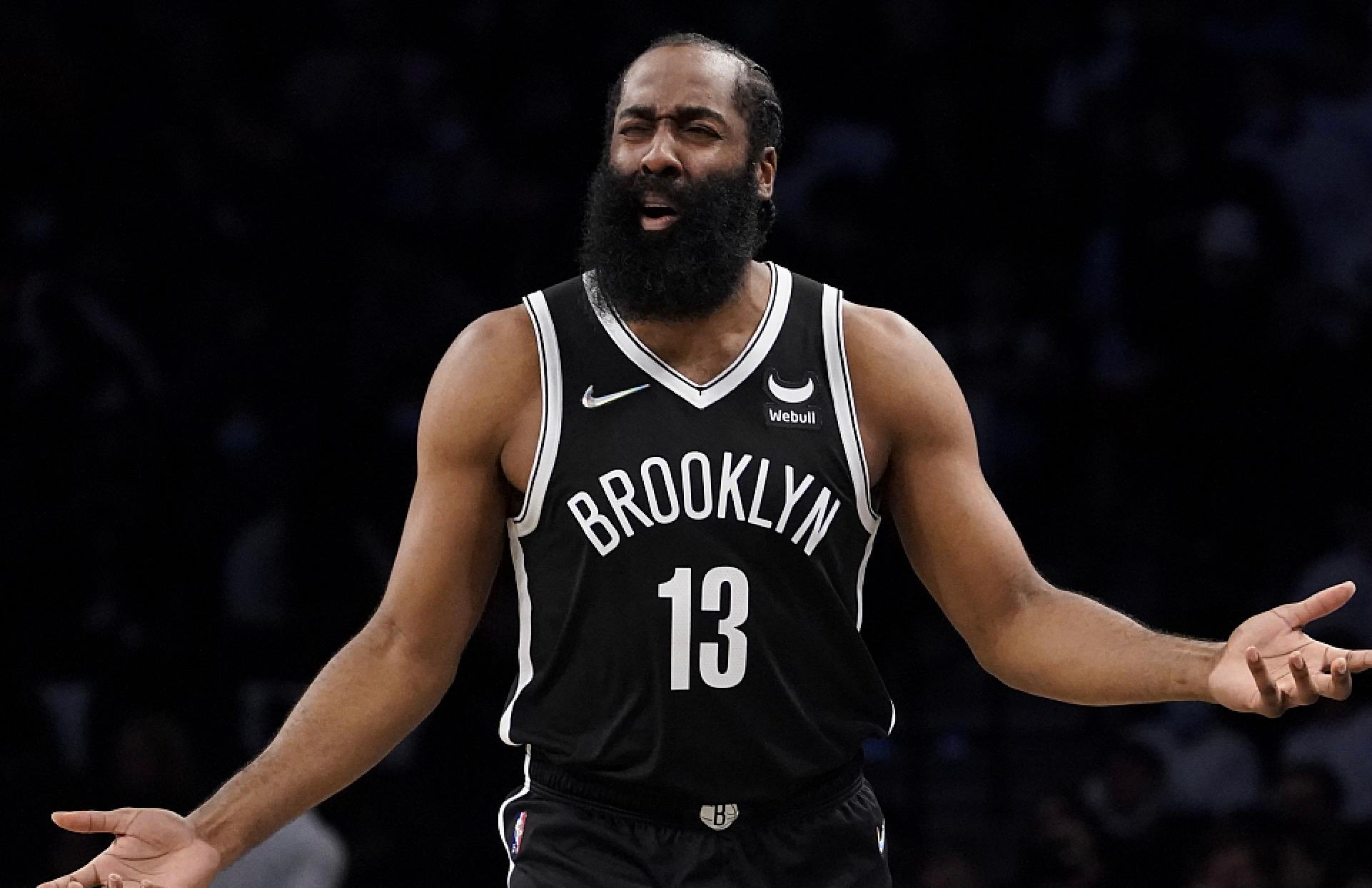 nba哪些球星受质疑(有意思！NBA仅库里幸免！外媒评出负面话题最多球星，詹姆斯领衔)