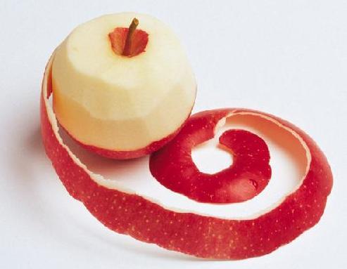 晚上吃苹果容易伤胃？医生建议：到了晚上，这4种食物最好别吃