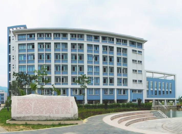 “医学热”又来了？学考想考医学专业，重点关注广东这12所院校