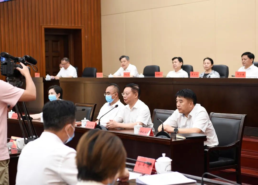市人大常委会就社会保障“一法一条例”执法检查开展专题询问