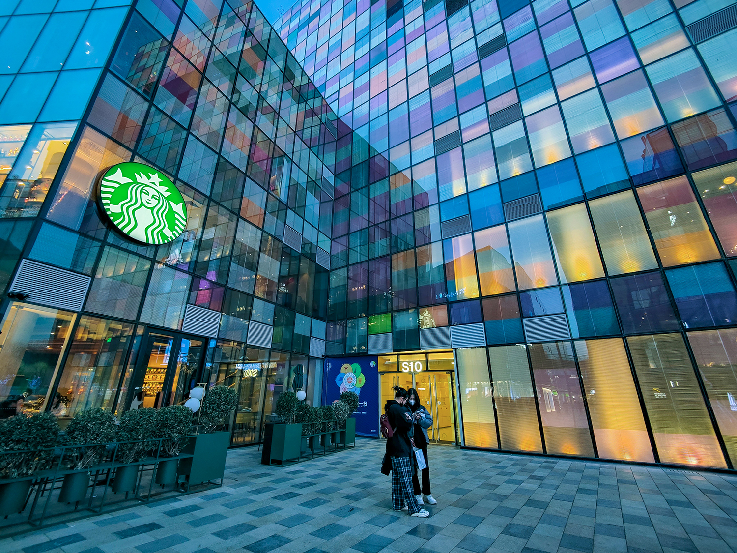 “冒险”投入值不值？OPPO Find X5 Pro首发评测，视频能力是重头戏