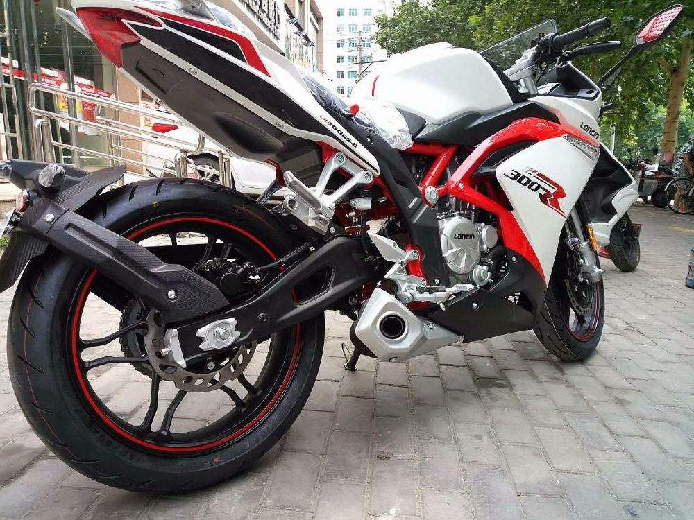 花120万请刘翔代言，隆鑫摩托换回5千万收益，已被200个城市禁用