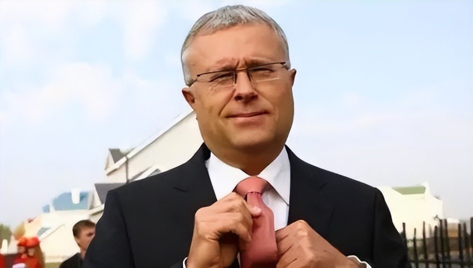 俄罗斯贵妇埃琳娜：16岁入狱，19岁嫁给救命恩人，生4胎身材苗条