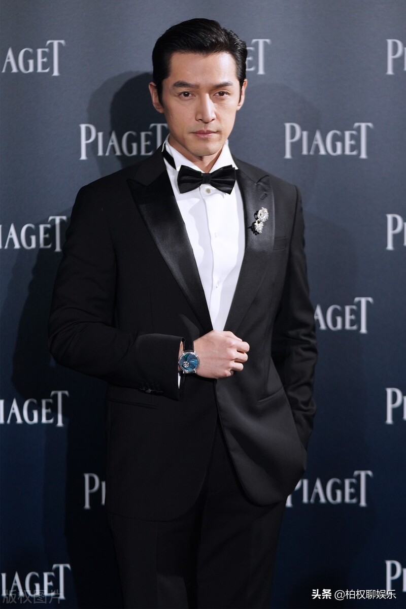 胡歌为啥不跟刘亦菲合作了，两人有矛盾吗？