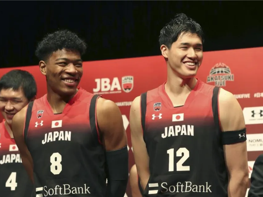 nba亚洲混血的都有哪些人(中国八村塁！16岁混血小将拿蔡崇信奖学金，将赴美挑战NBA)