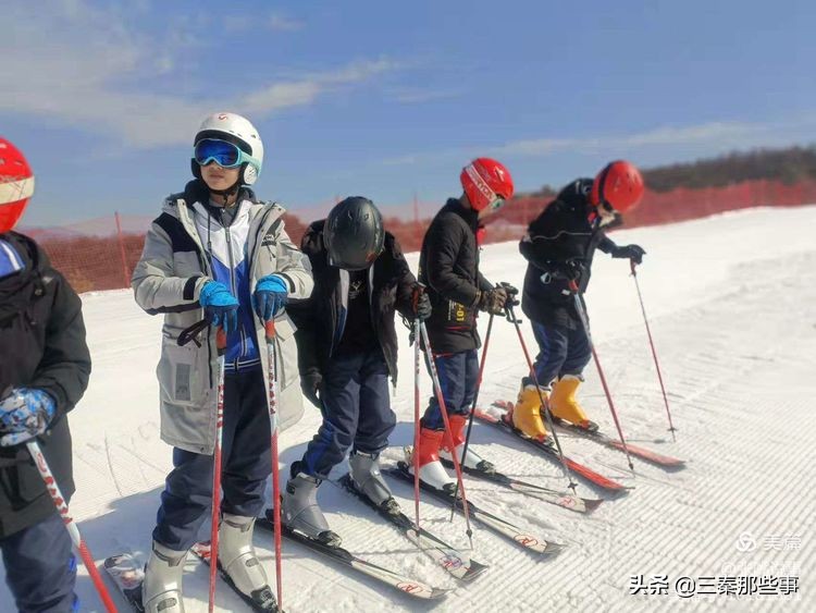 扶风县都有哪些奥运会体育项目(扶风县第二初中“走上冰雪•滑向冬奥”冰雪研学活动纪实)