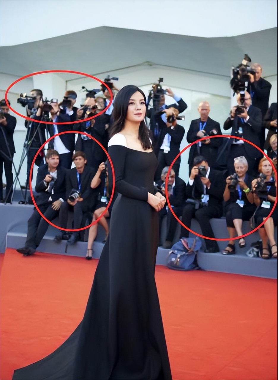 中国就是太把明星当回事，看看外国人是怎么对待中国明星的