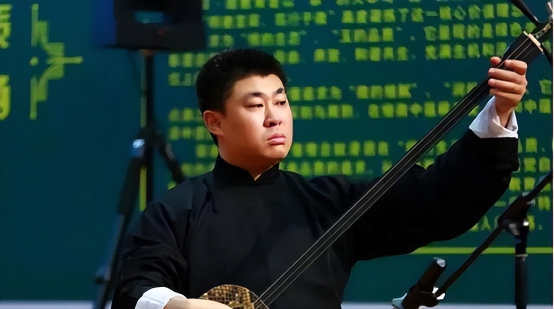 被德云社除名，做法比何伟更卑劣，郭鹤鸣就这样改写了自己的结局