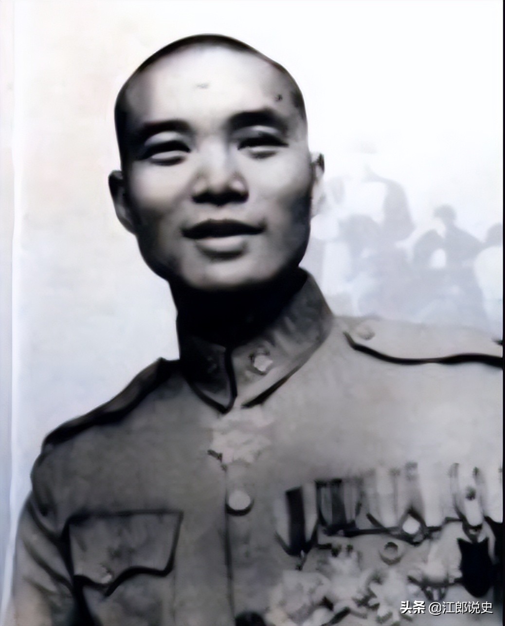 14位国军将领葬进八宝山：一人曾为毛主席守灵，一人骨灰盒被迁出
