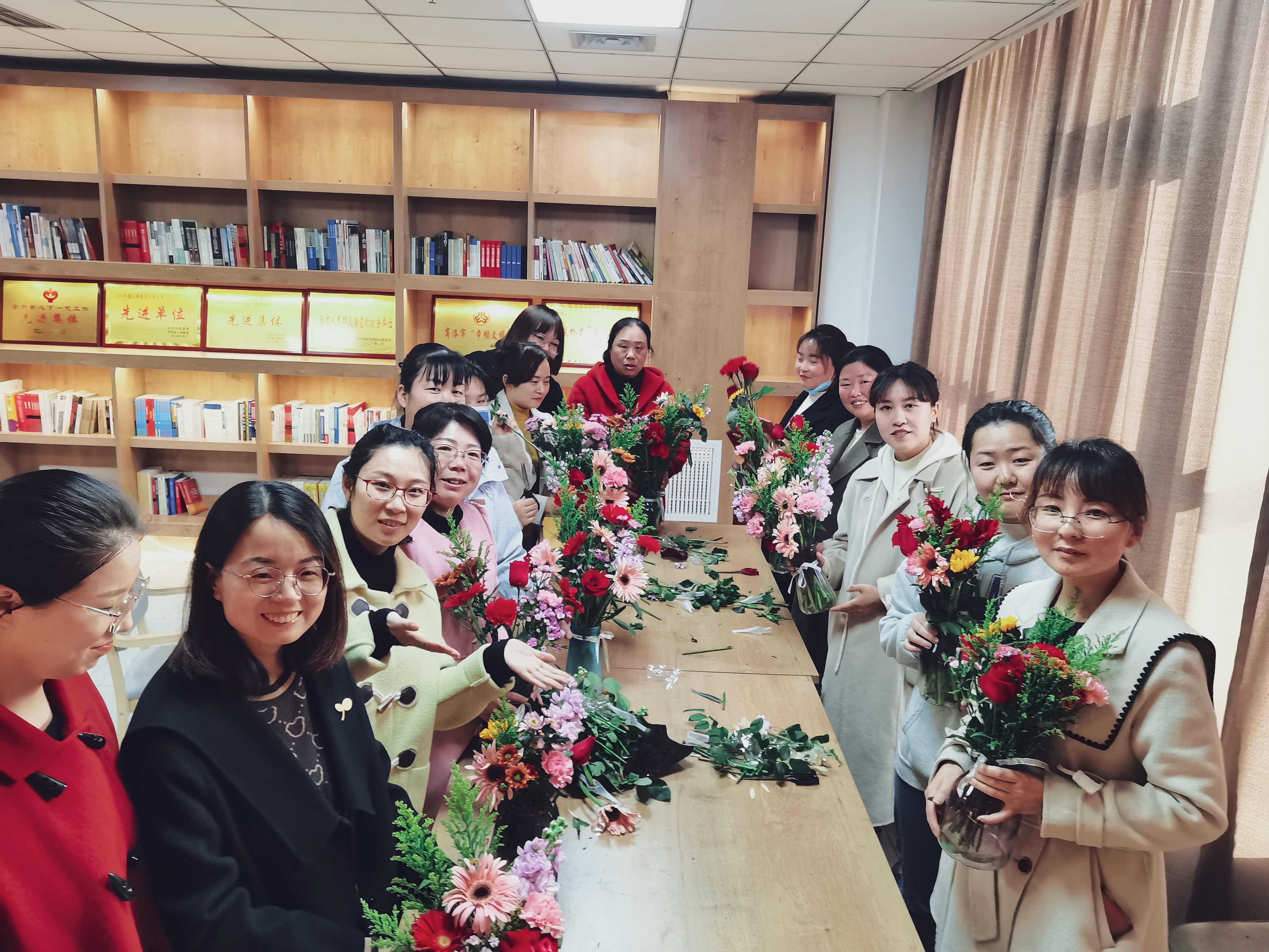 丹凤县检察院：巾帼齐奋进 启航新征程