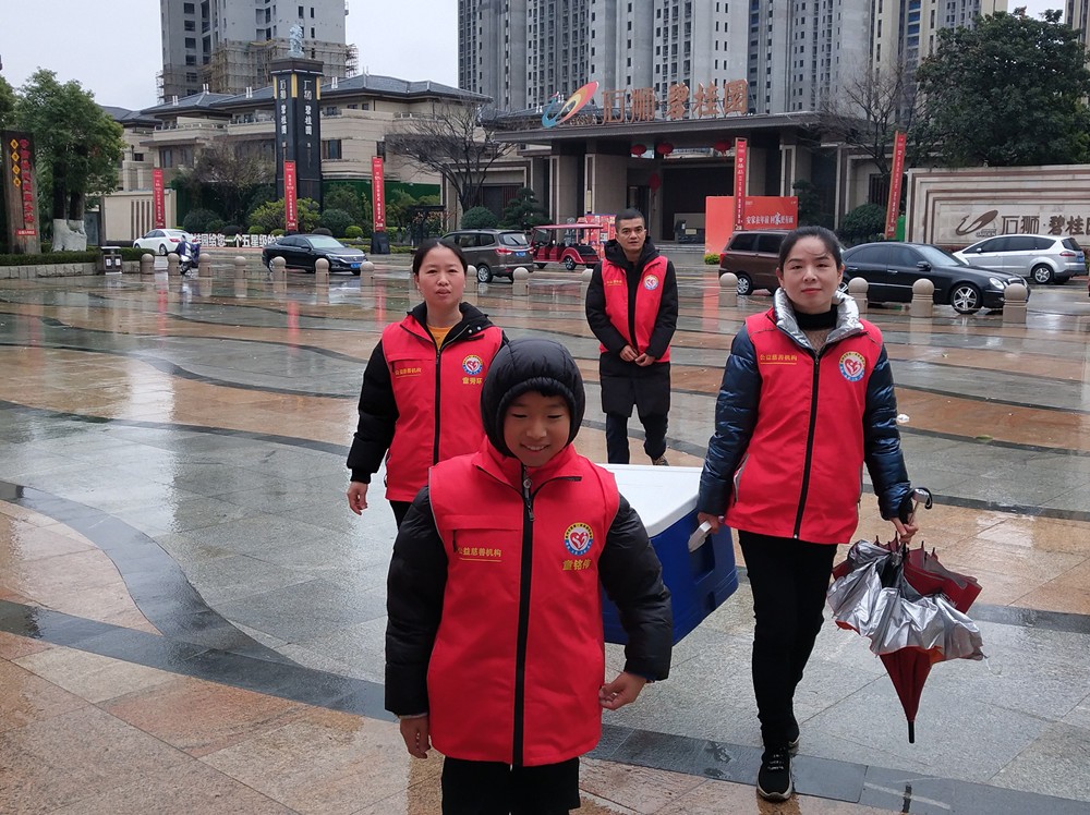 福建泉州：关爱环卫工·寒天送温暖