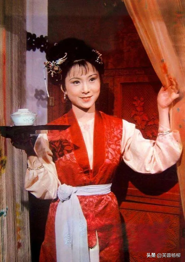 87《红楼梦》剧组最遭人嫉妒的女孩，漂亮，不跟组，加戏，不梳头