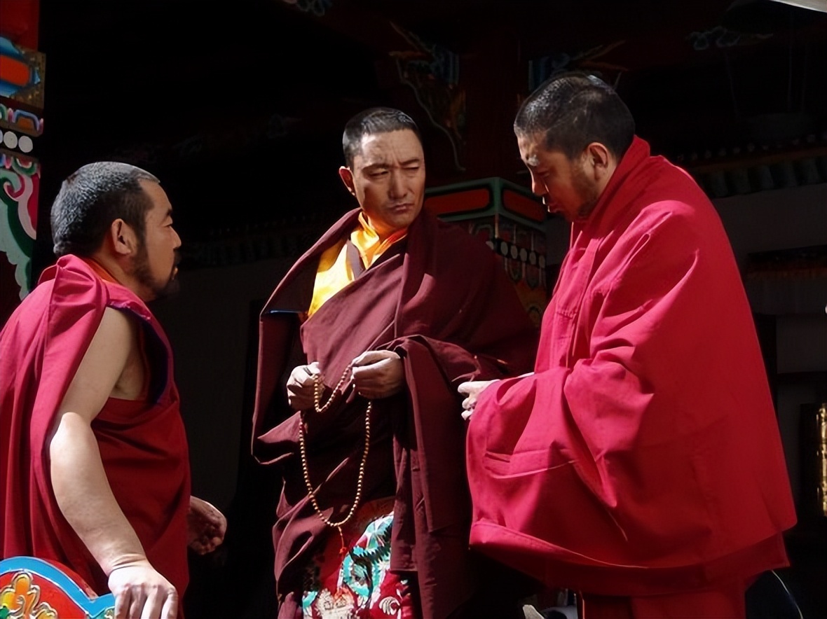 藏族演员多布杰：出道34年不开豪车不用助理，老戏骨的坚守和幸福