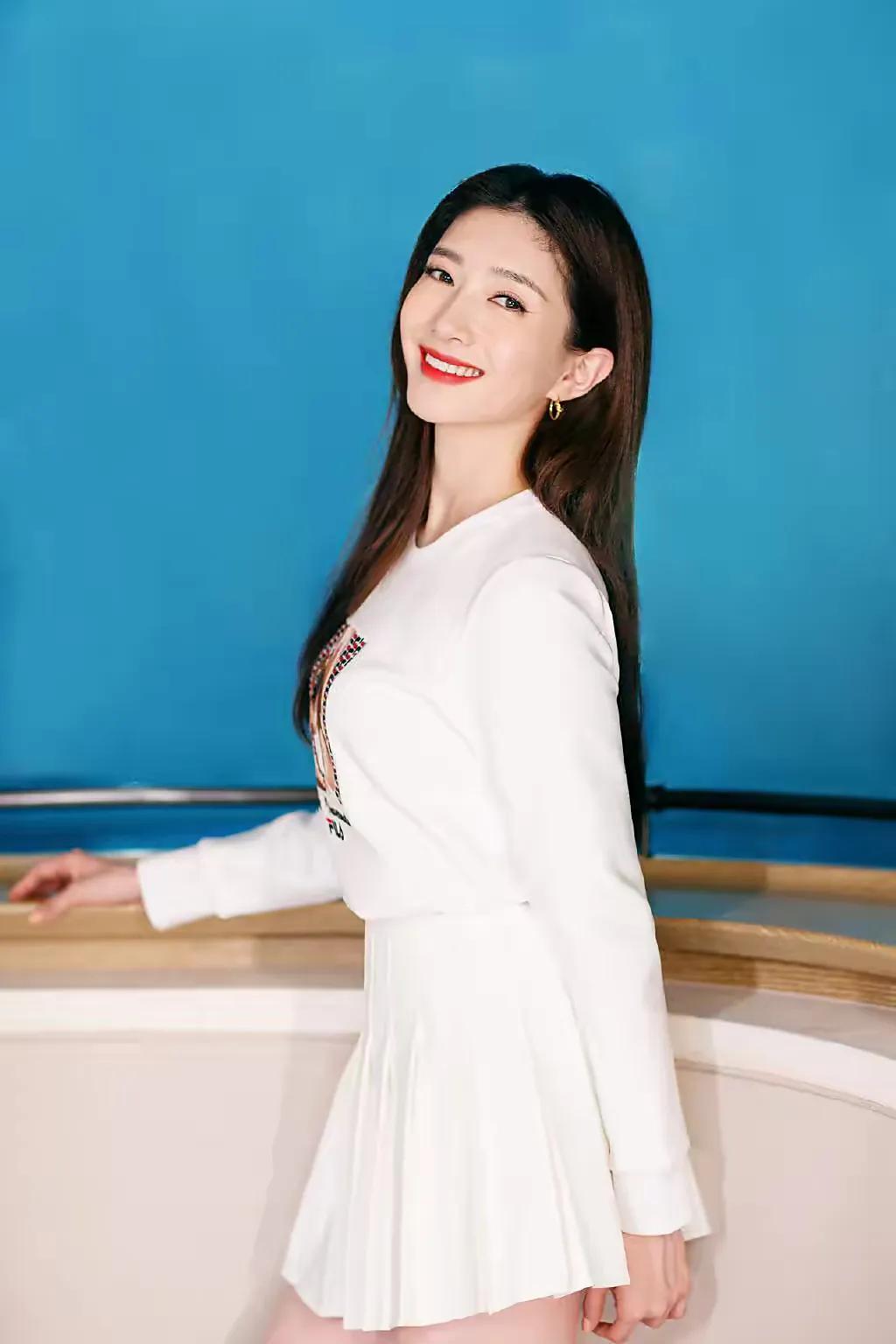 女星江疏影—温柔如水，美丽动人