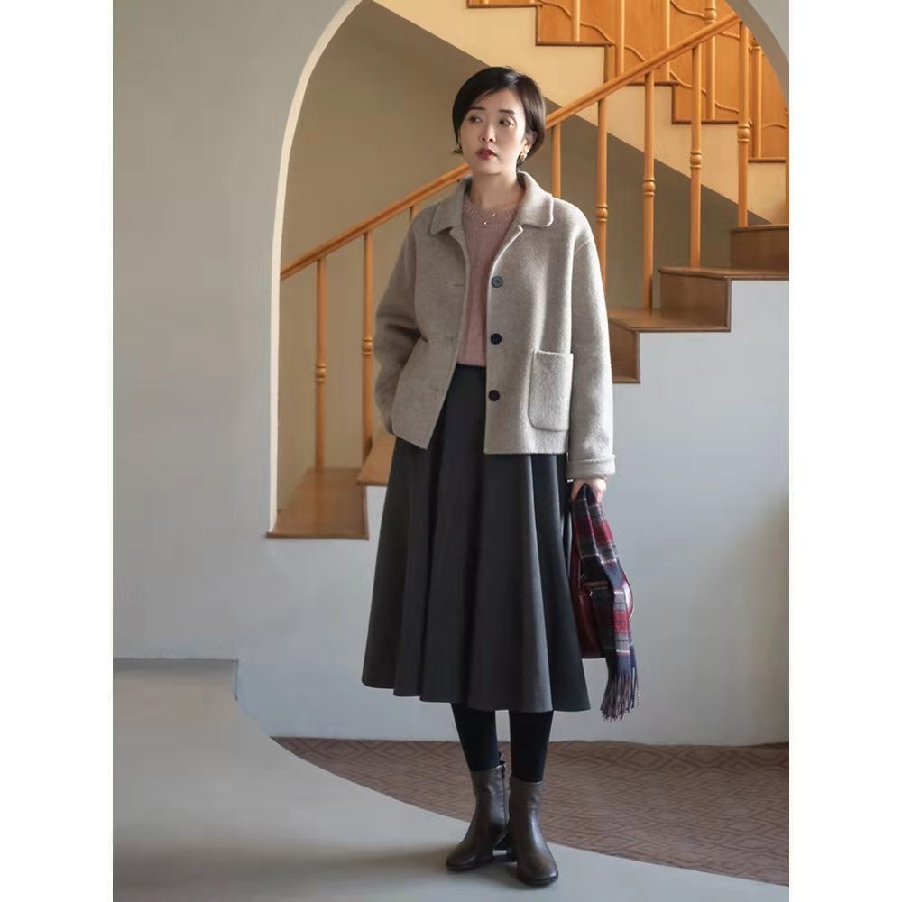 冬天靴子建议穿短不穿长，简单时髦又保暖，大衣长裤随便搭都好看