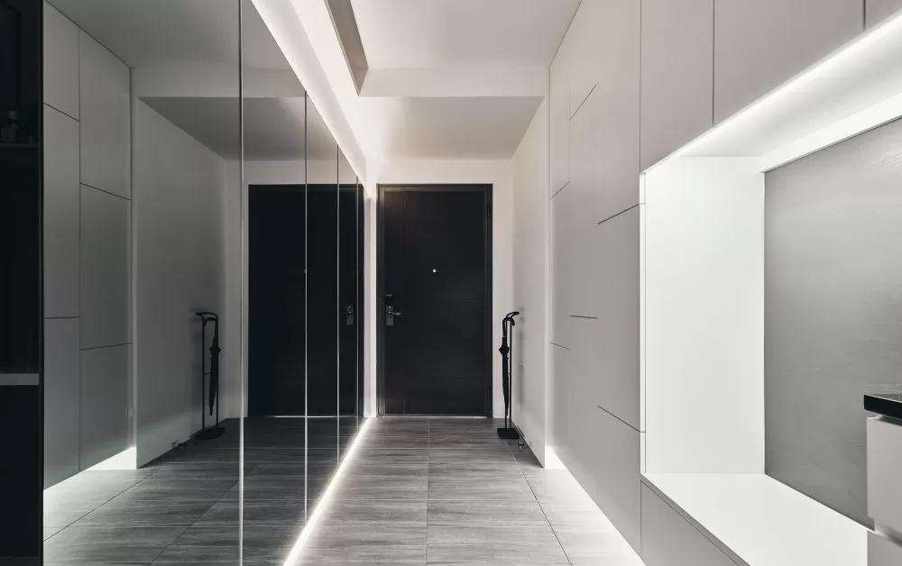 收纳不够吗？善用走道空间，让玄关一平抵三平