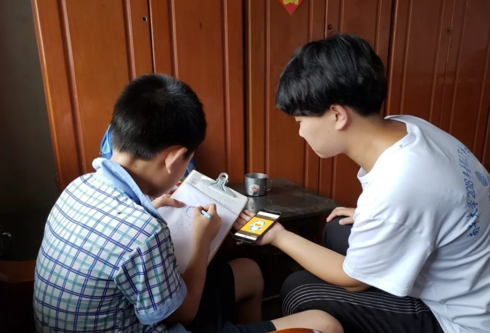 通过提高儿童教育活动的参与度，以改善儿童的心理弹性水平