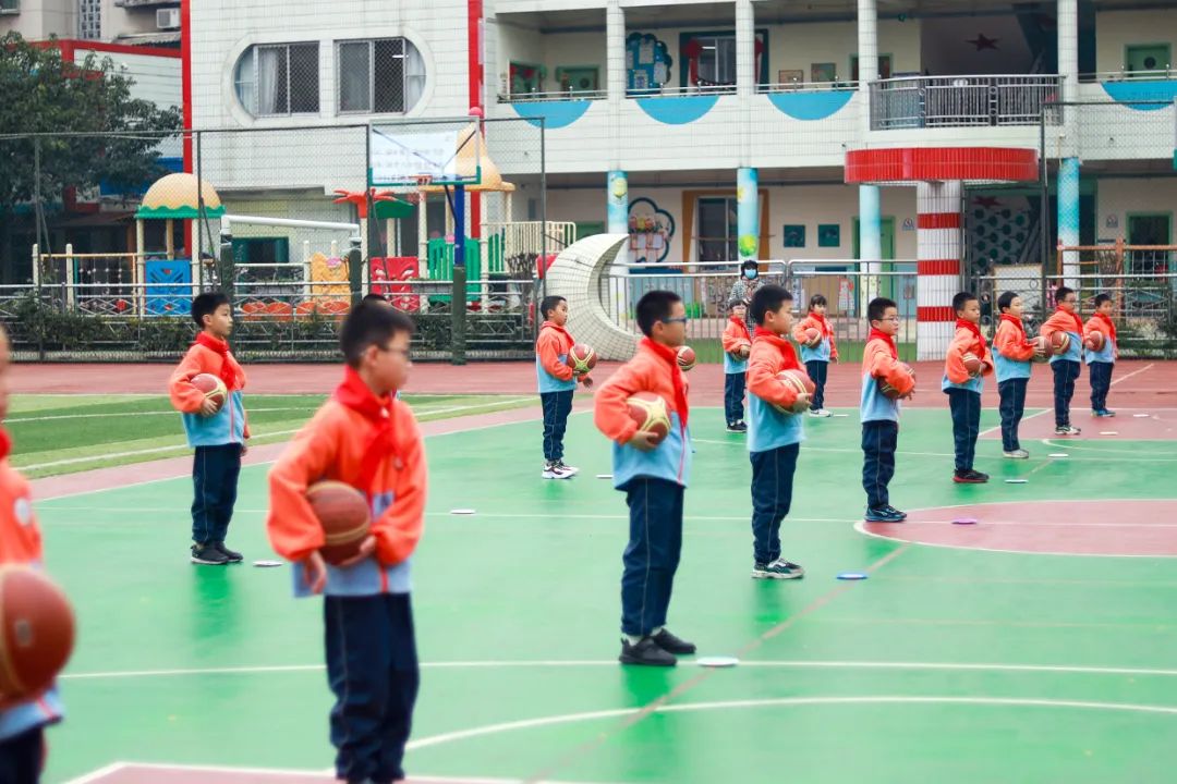热烈祝贺华阳实验小学被评为“教师和校（园）长发展基地校”