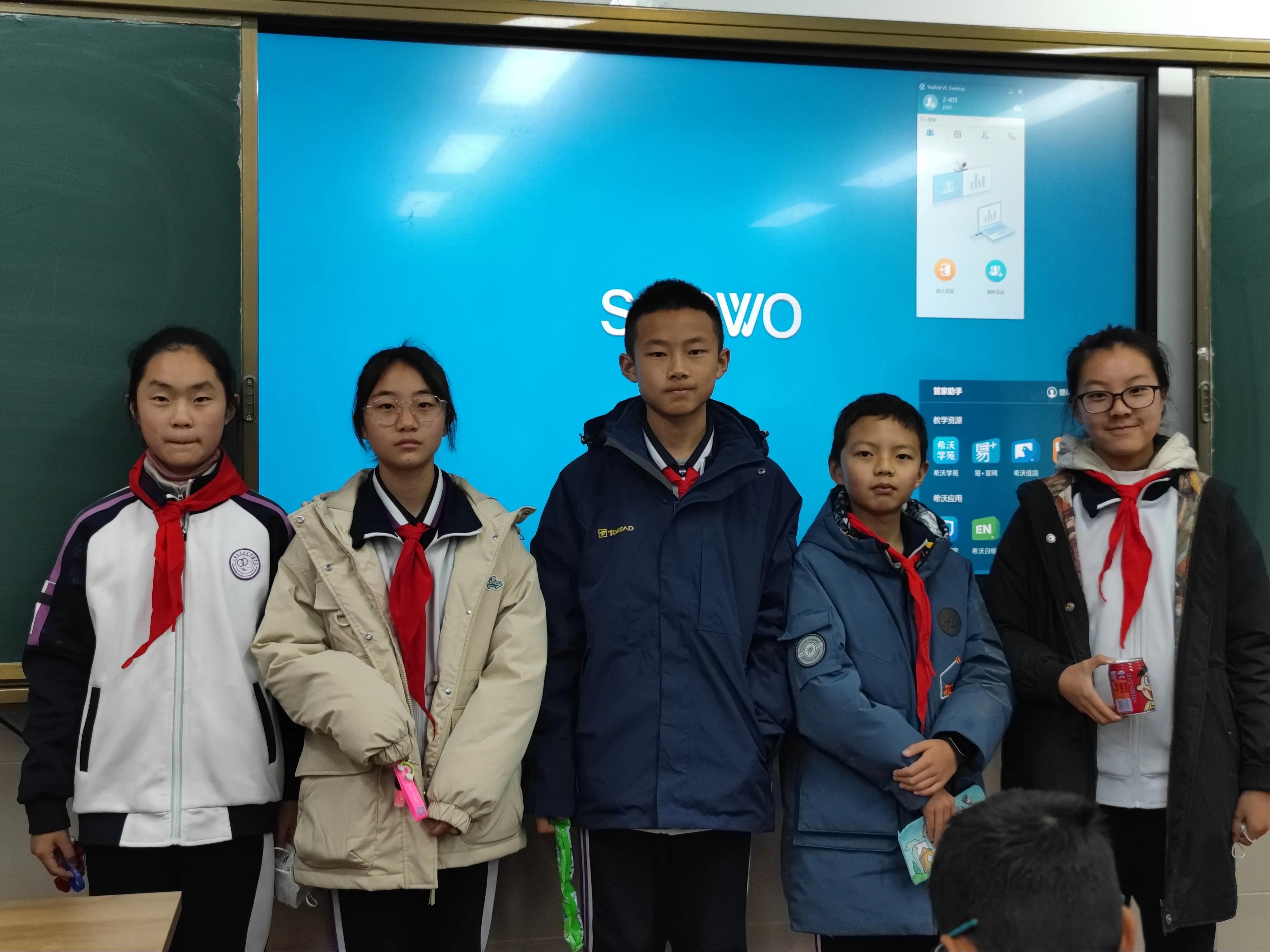 云南师范大学实验中学昆明湖校区初一（13）班个人荣获奖项情况