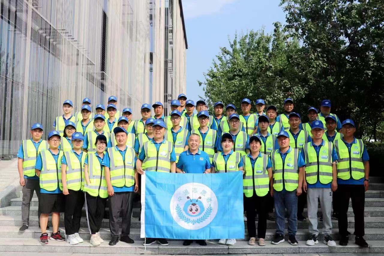 献力社会公益 54名快递从业人员组建“志愿服务队”