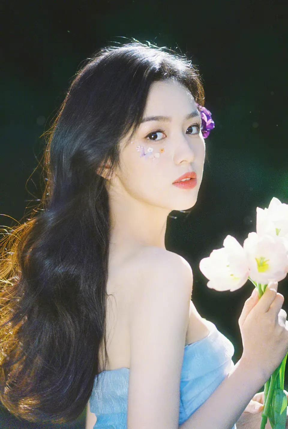 6.7图:刘亦菲 杨幂 周也 任敏 迪丽热巴 陈飞宇 韩庚 杨蓉 檀健次
任嘉伦