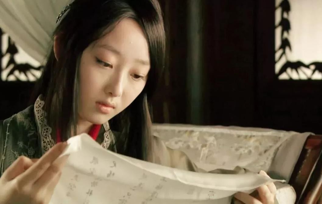 “高开低走”蒋梦婕：从出演林黛玉到小糊咖，综艺除名镜头一剪没