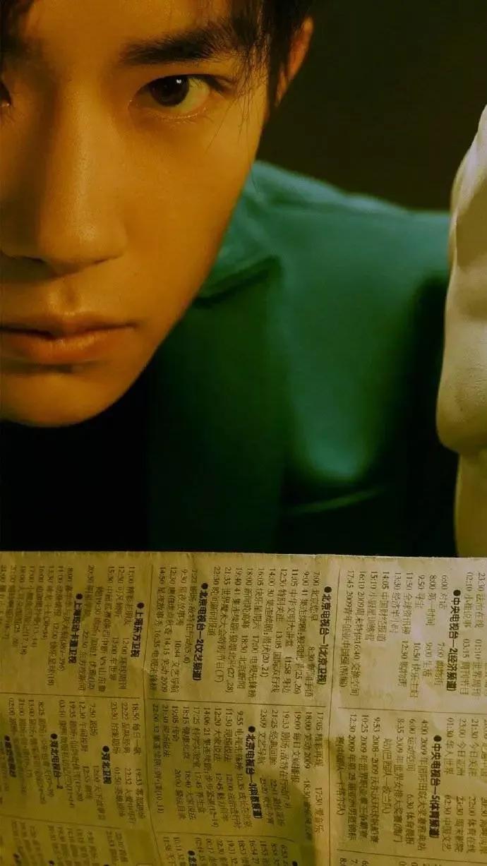 易烊千玺高清壁纸，每一张都好帅