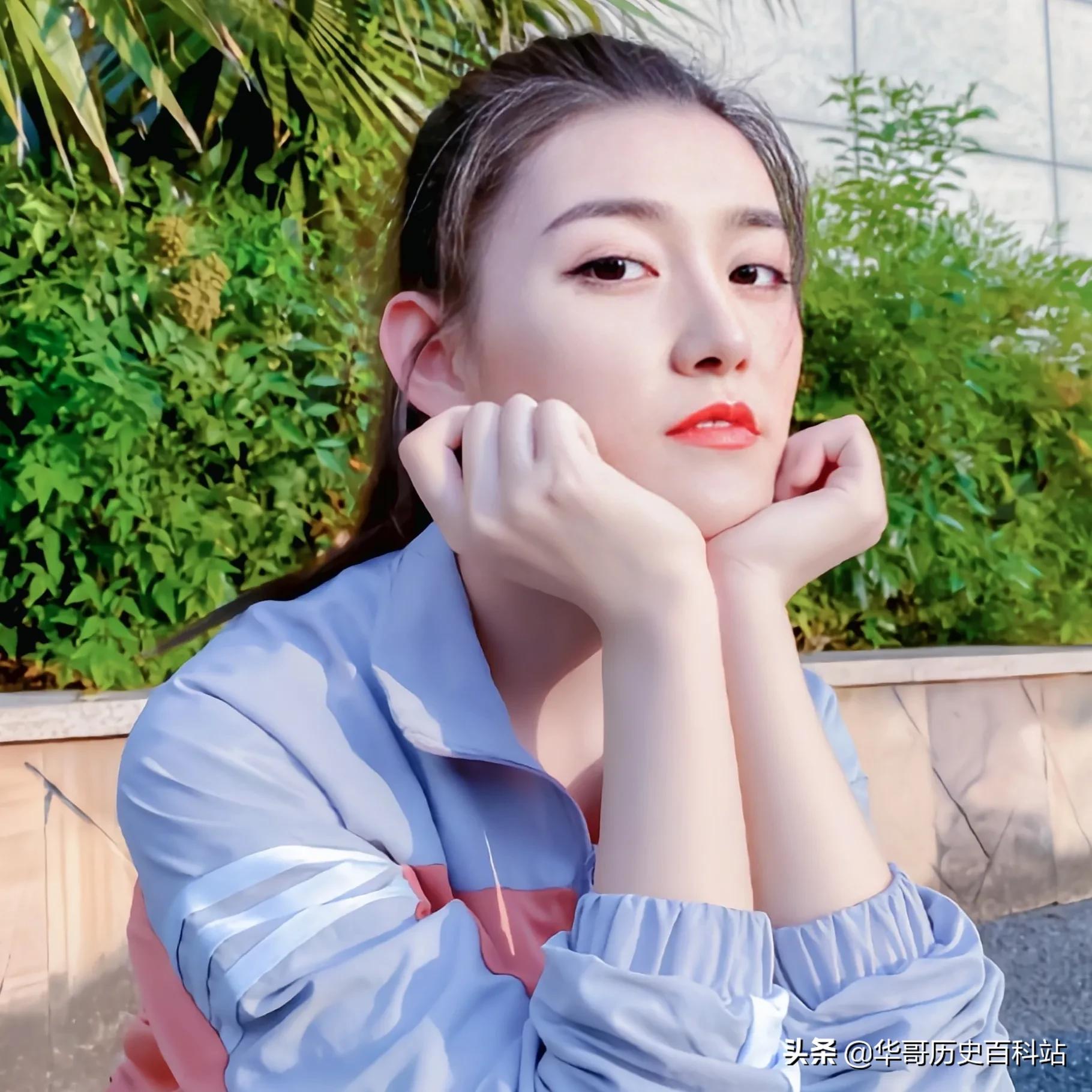 清纯小仙女《蒋依依》