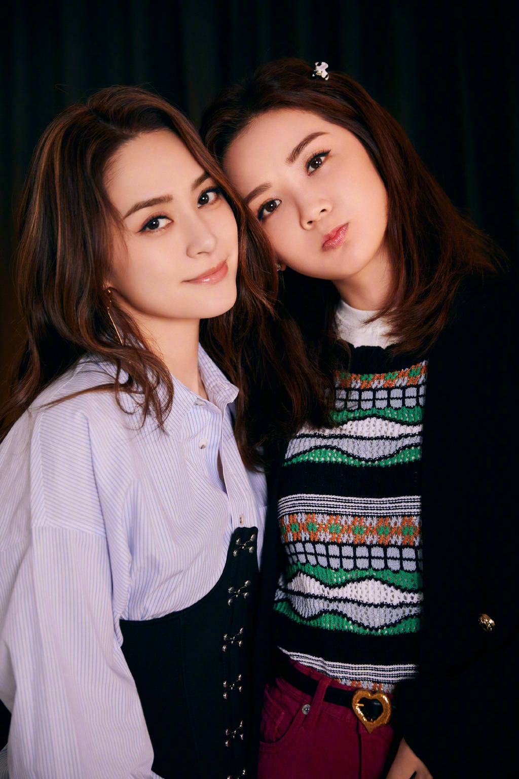 真姐妹！Twins合体参加综艺录制花絮曝光 阿娇阿sa亲昵贴贴