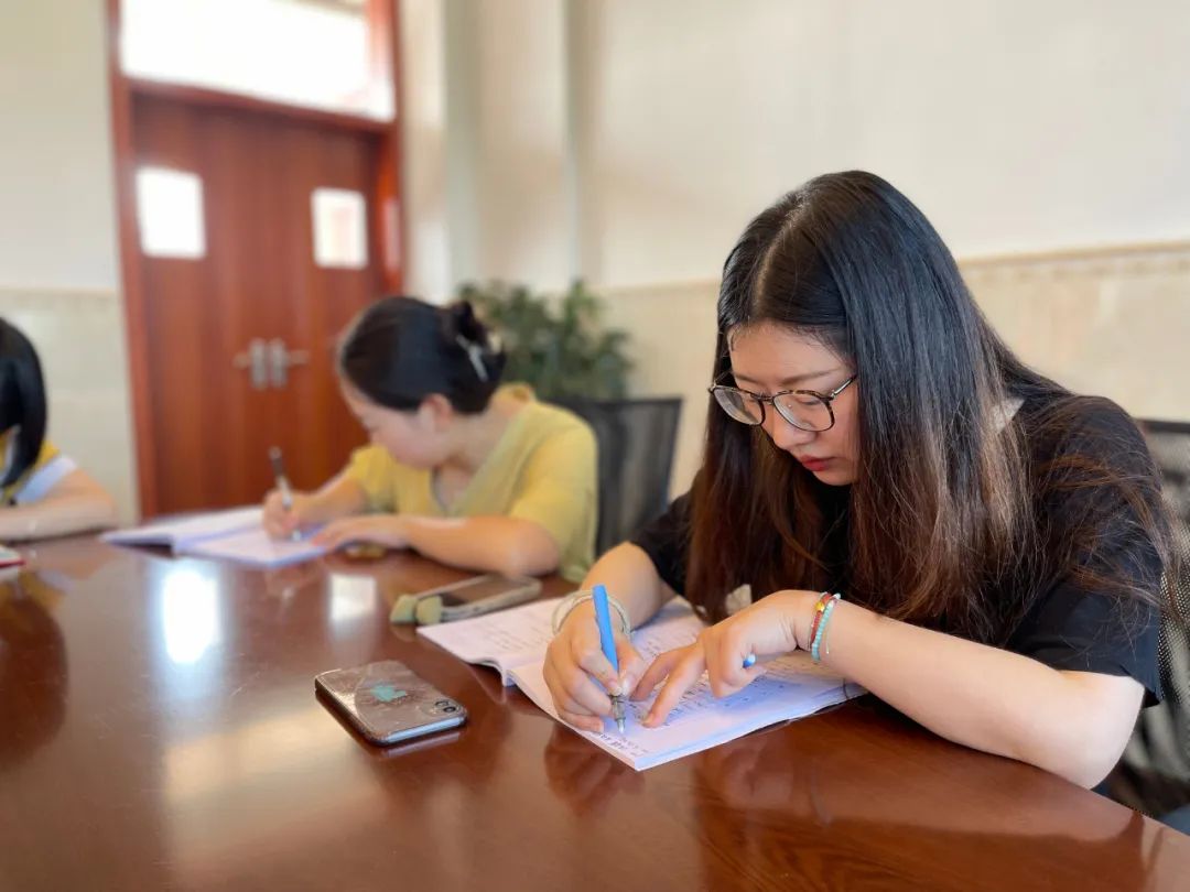 磨课凝心聚力 优课精彩呈现｜实验小学外国语学校举行英语磨课活动