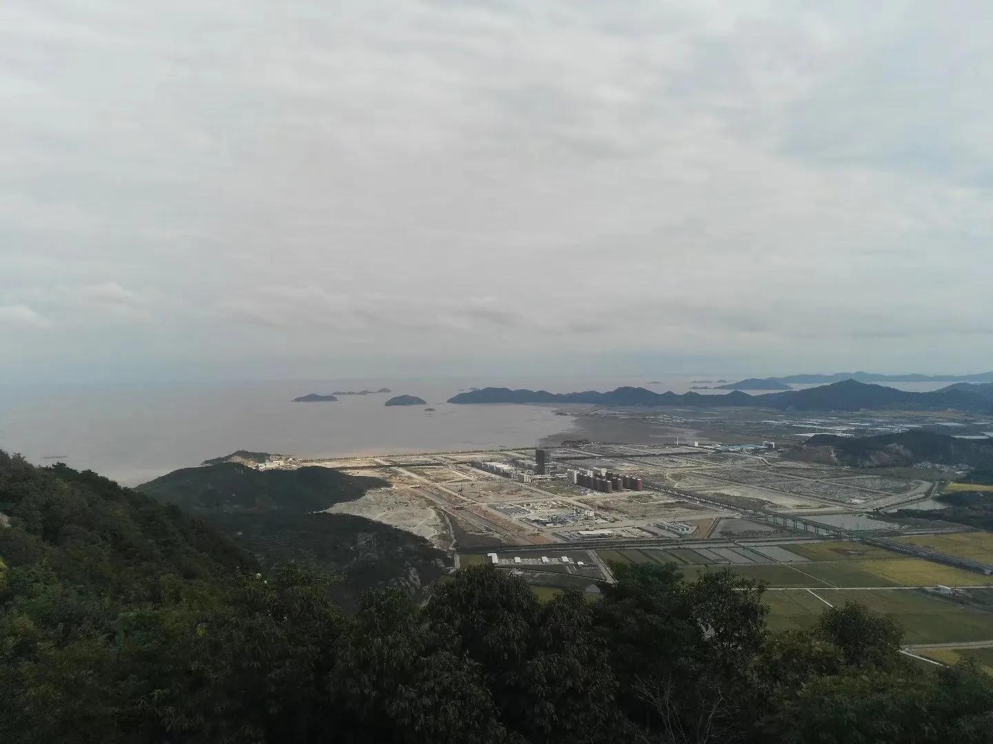 白岩山风光无限好
