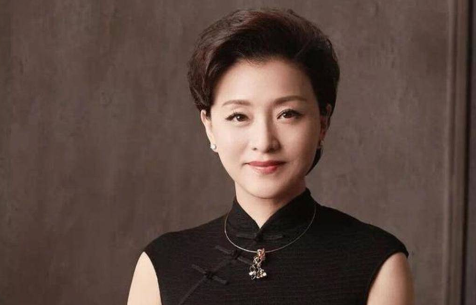 论“最美”主持只服这8位，气质脱俗、走路带风，谢娜等人算了吧