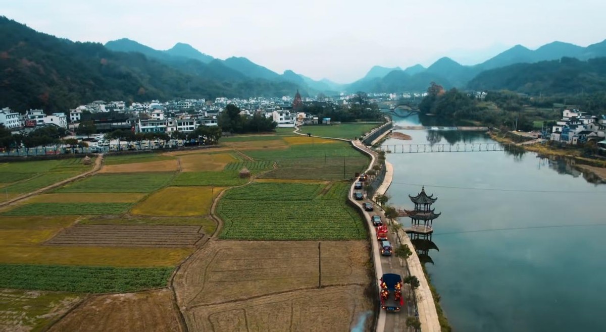 用“放大镜”看《幸福到万家》，被抠到的细节震撼了，比剧情还绝