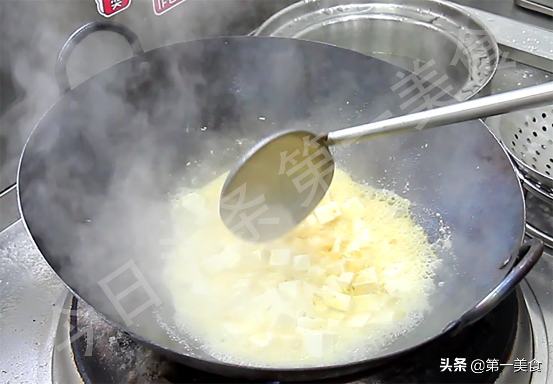 腊月二十五，推磨做豆腐，6种豆腐老做法，老传统年味重