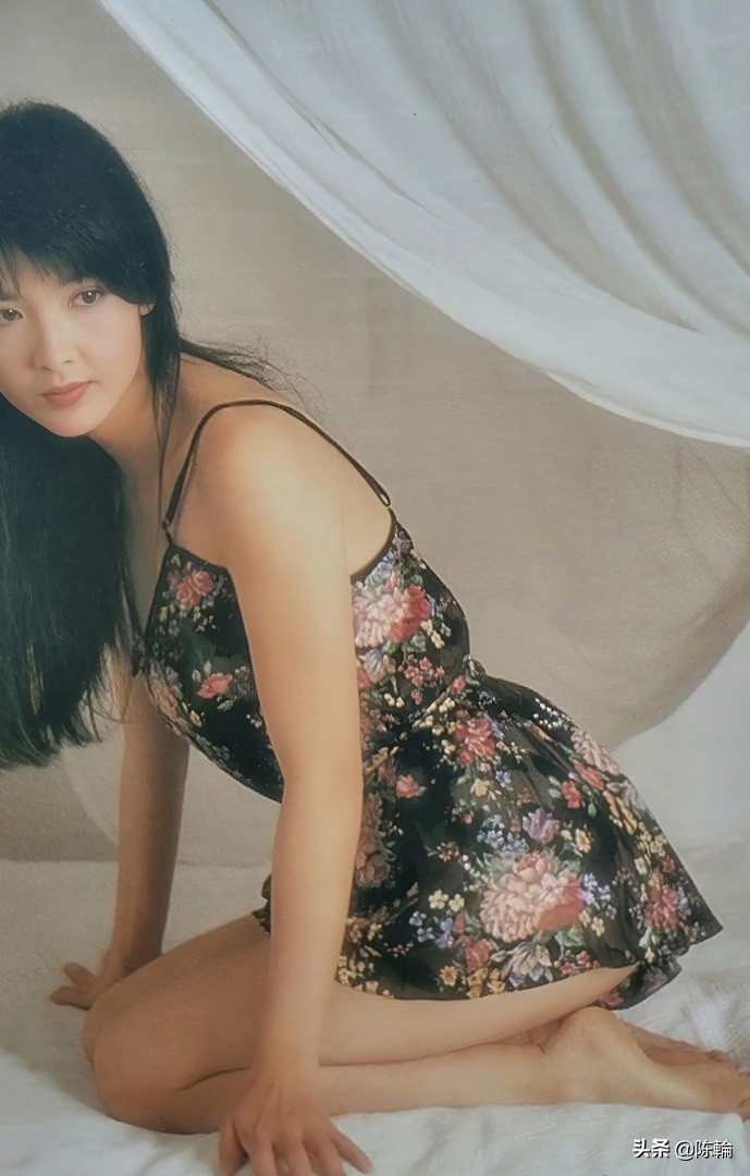一代玉女掌门周慧敏高清大图：天然美女，清纯可人，性感尤物
