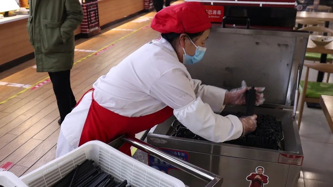 情暖校园！沈阳工业大学“暖心”工程进行中，暖胃又暖心！