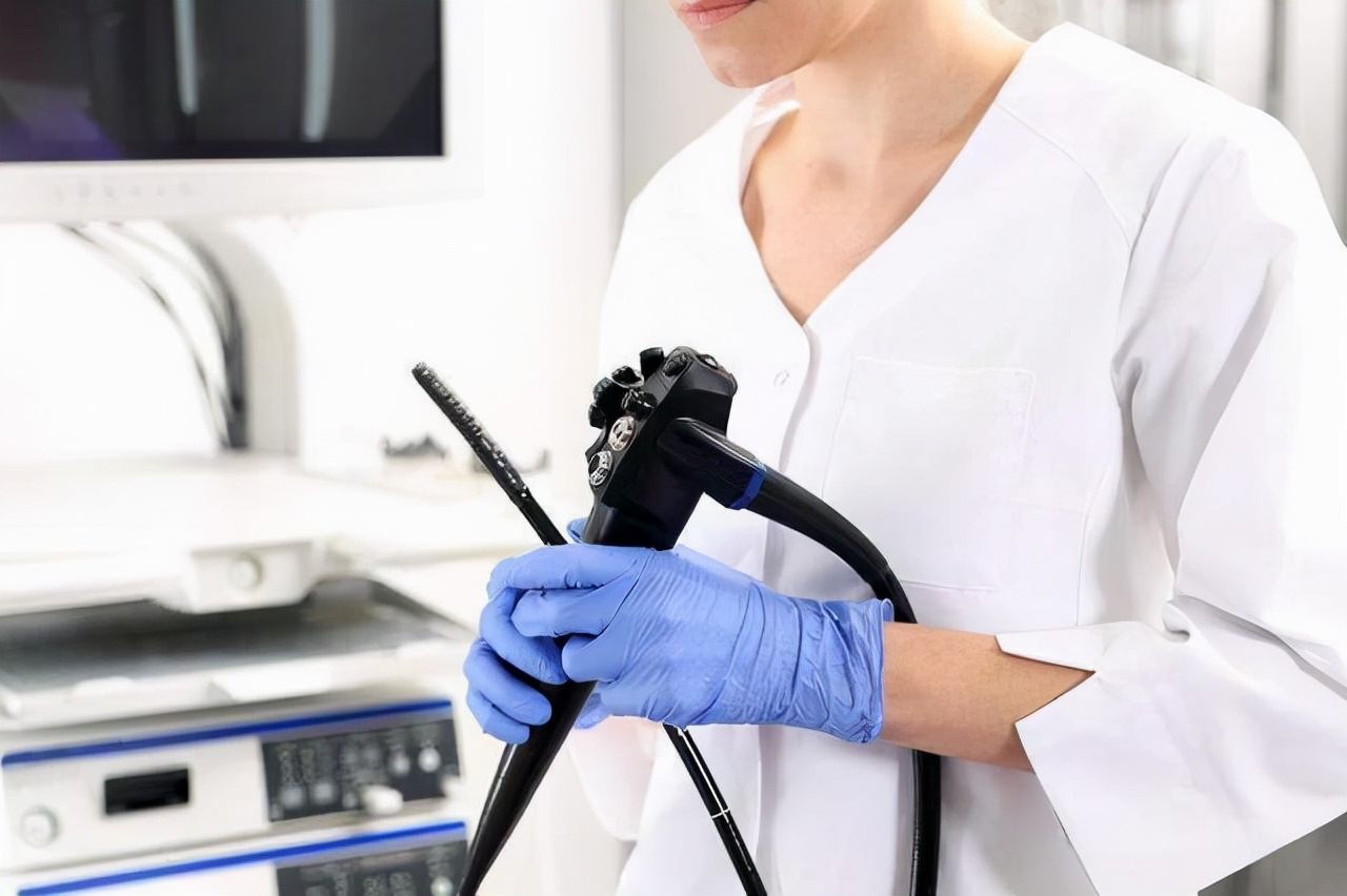 如果男医生来给女性做"肠镜"检查,会不会觉得尴尬呢?快来看看