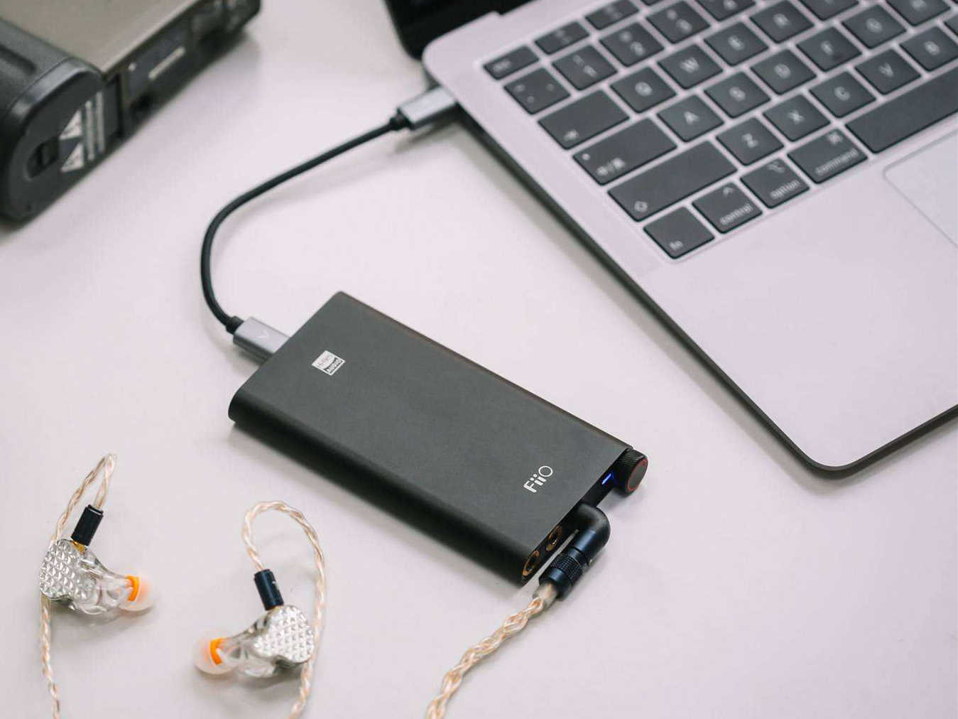 对于电脑音质来说，电竞声卡与解码耳放，谁的实用性更强？