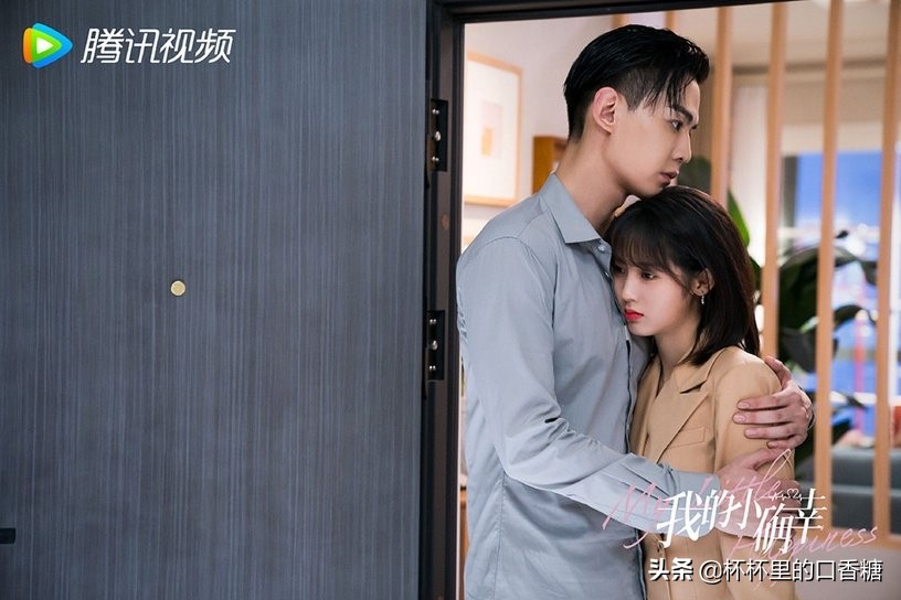 网推一集上瘾甜宠剧！《韫色过浓》首集就亲，《小确幸》23场吻戏